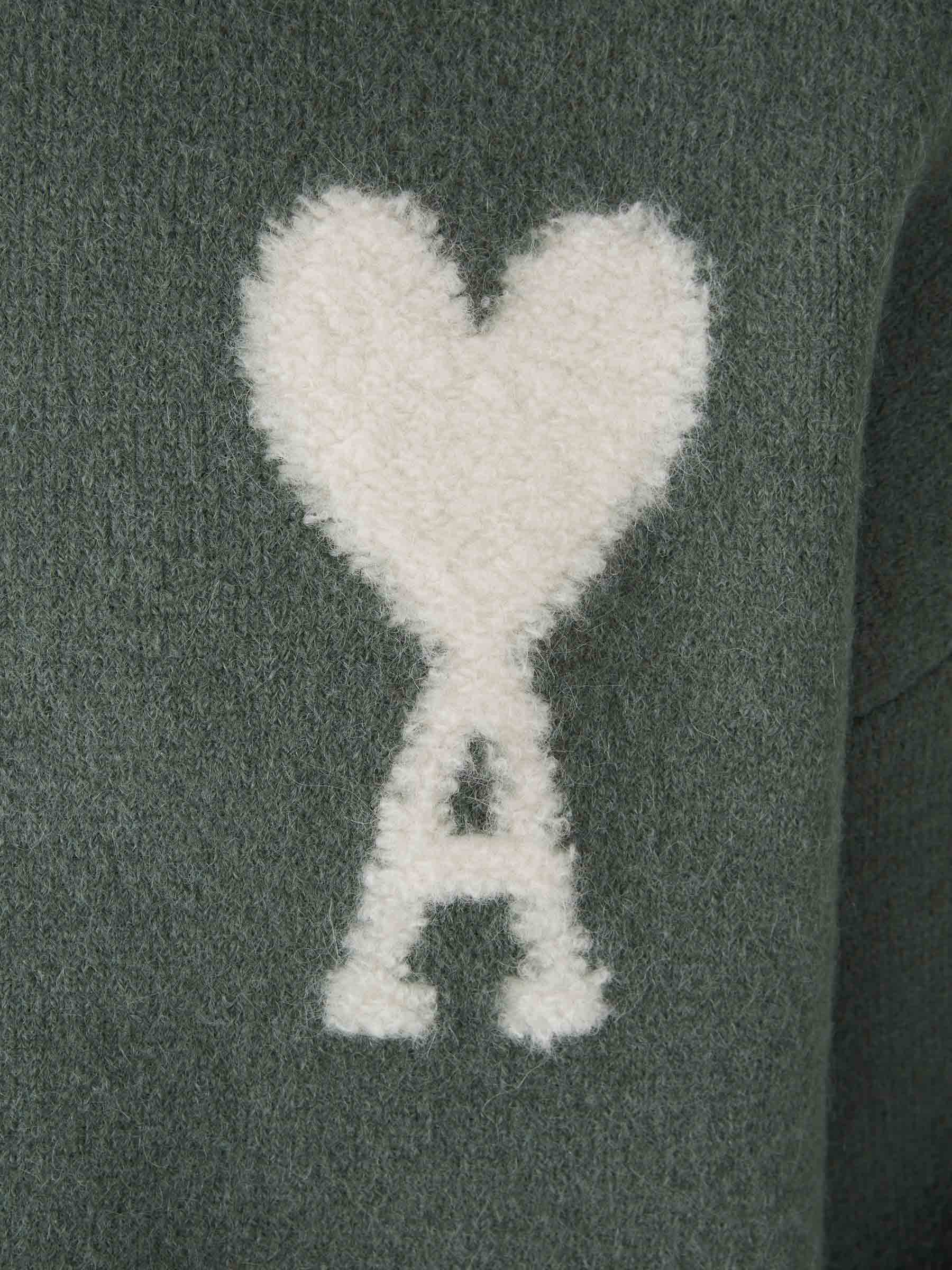 Ami Heart Sweater - Goodiefetch