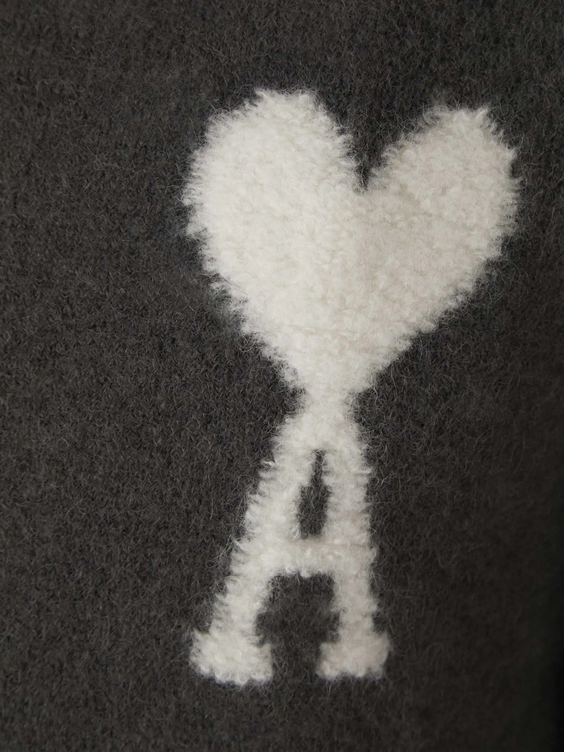 Ami Heart Sweater - Goodiefetch