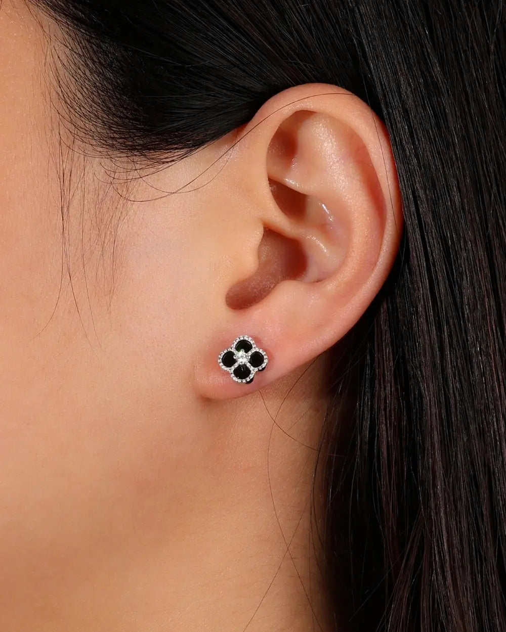 BLACK EMERALD STUDS 925. - WHITE GOLD - Goodiefetch