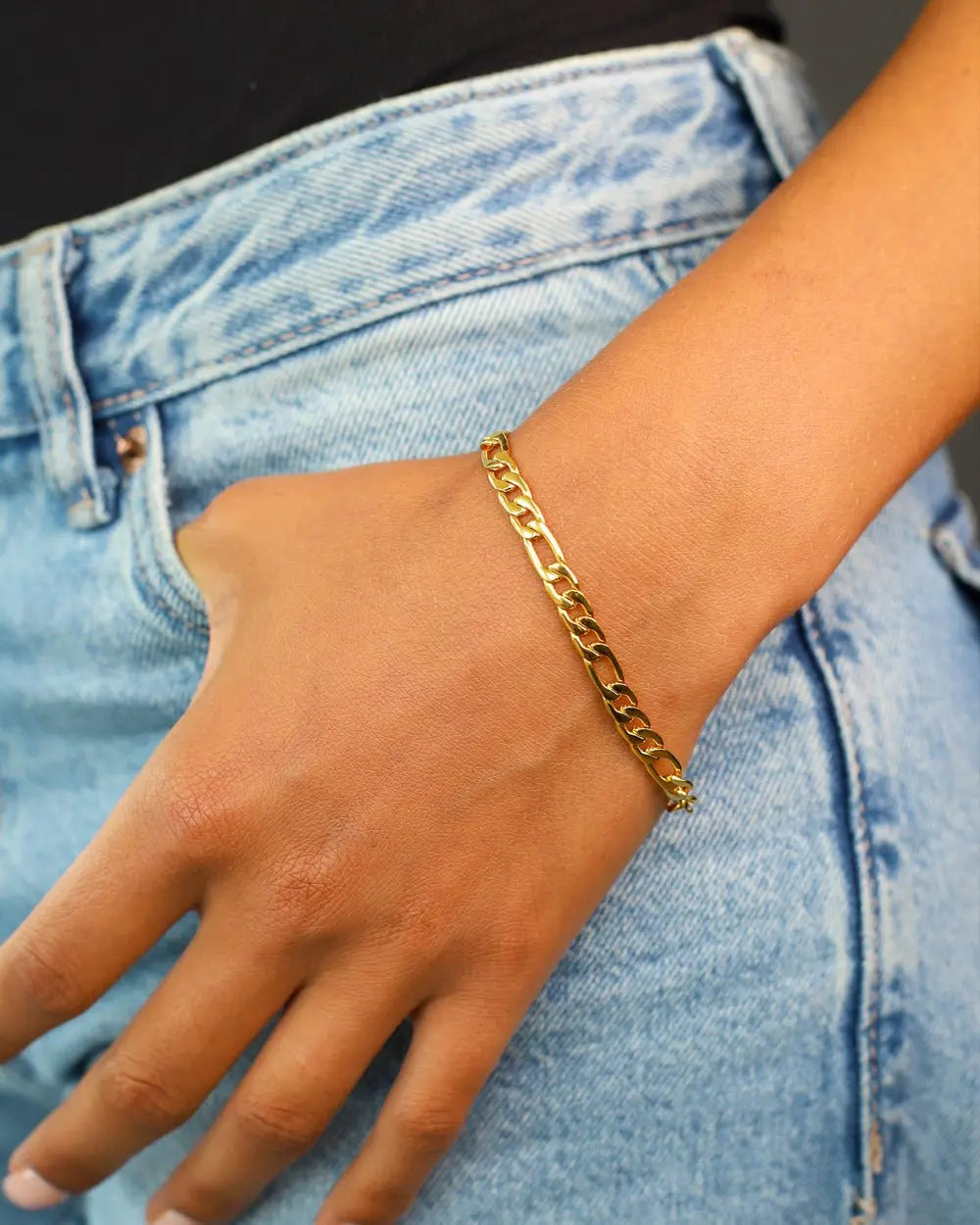 CLEAN FIGARO BRACELET. - 5MM 18K GOLD - Goodiefetch