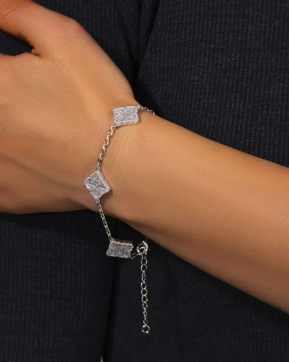 ICED CLOVER BRACELET 925. - WHITE GOLD - Goodiefetch