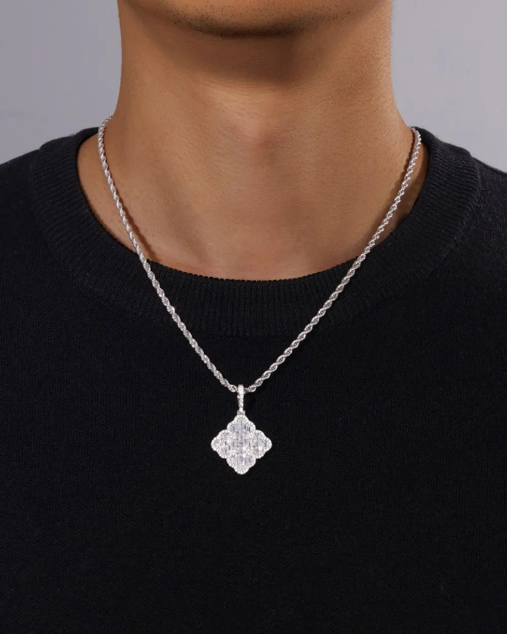 ICED CLOVER PENDANT 925. - WHITE GOLD - Goodiefetch