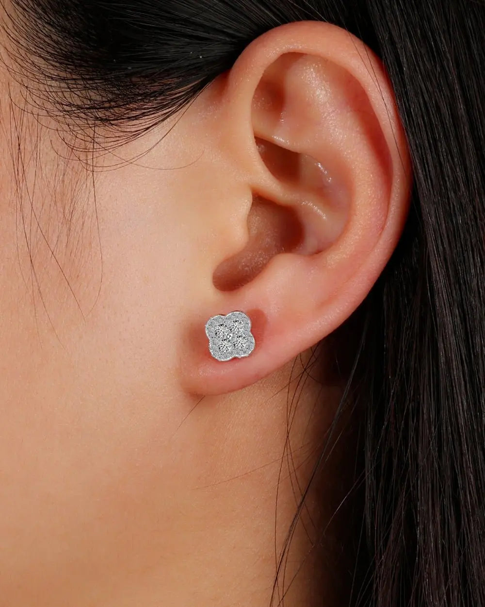 ICED CLOVER STUDS 925. - WHITE GOLD - Goodiefetch