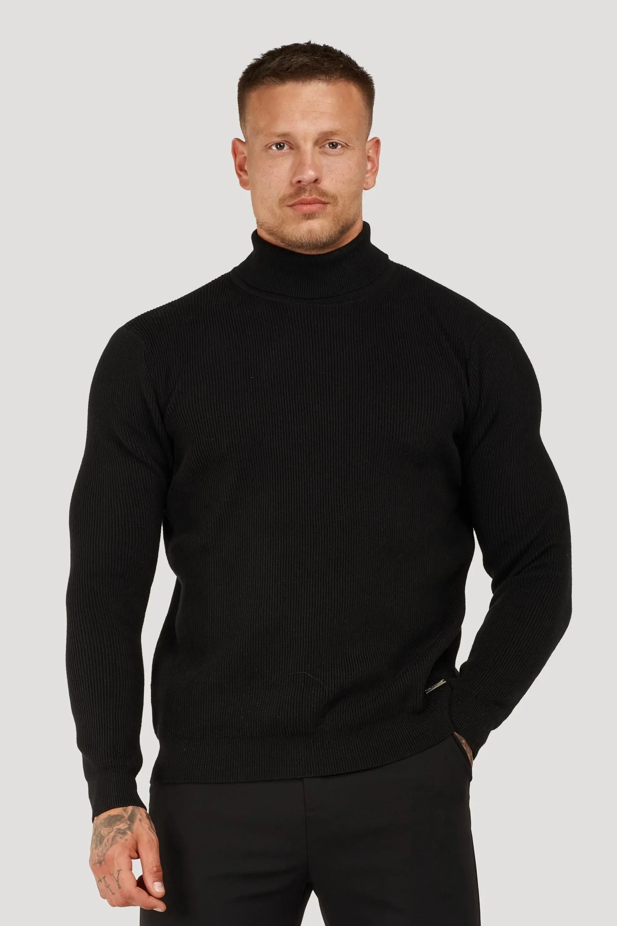 THE RENZO TURTLE NECK SWEATER Goodiefetch