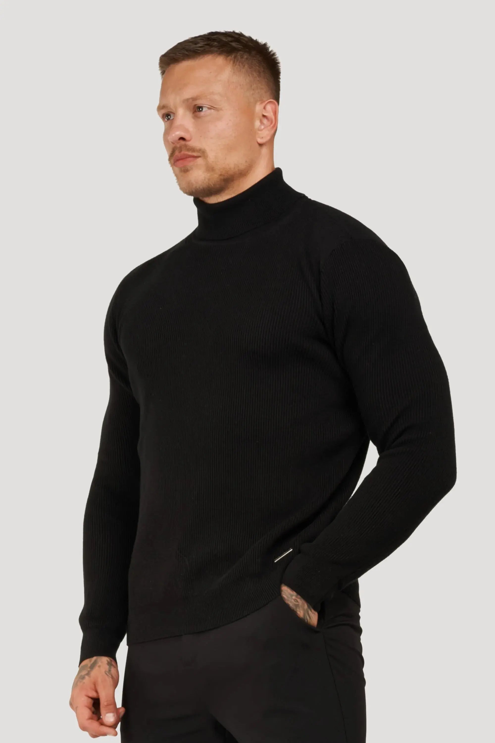 THE RENZO TURTLE NECK SWEATER Goodiefetch